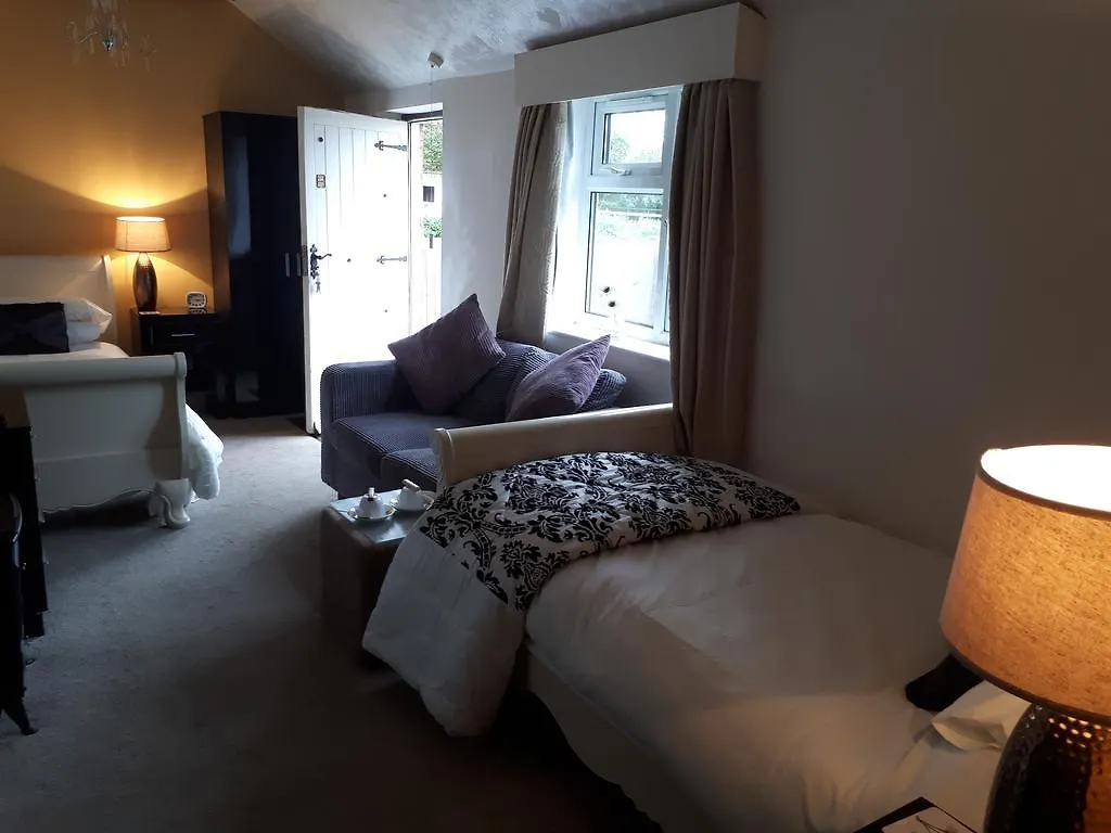 **** Bed & Breakfast Fifth Milestone Cottage Dunnington United Kingdom